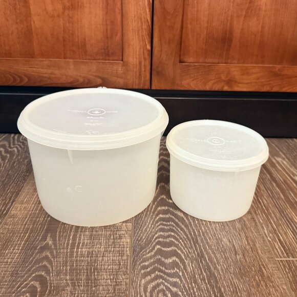 Vintage Tupperware Handolier Canisters – Set of 2 - Picture 4 of 16